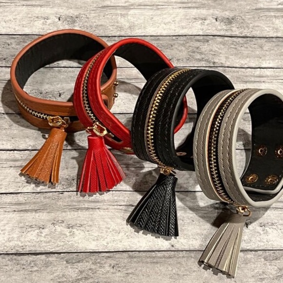 BROWN NEW BOHO LEATHER SNAP BRACELETS SUPER CUTE LAYERED OR ALONE GREAT GIFTS - Picture 2 of 2